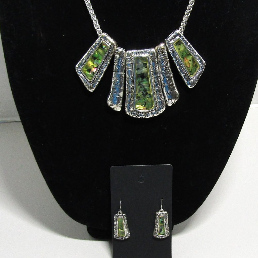 Statement Necklace & earrings set Silver Tone metal Inlay of Acrylic iridescent
